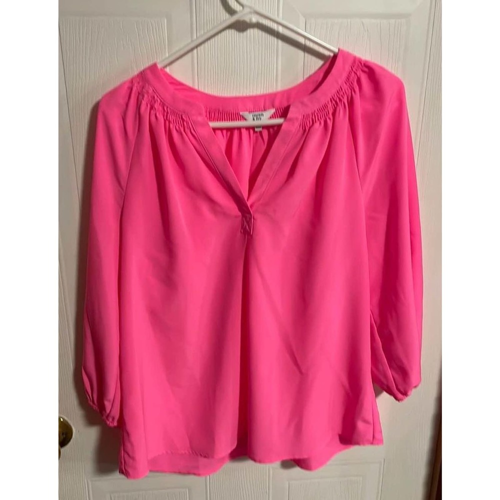 Really Bright Pink Med Women's Crown & Ivy Blouse Top